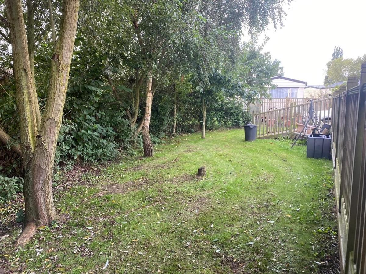 Willow Lodge Crowle  Exterior foto